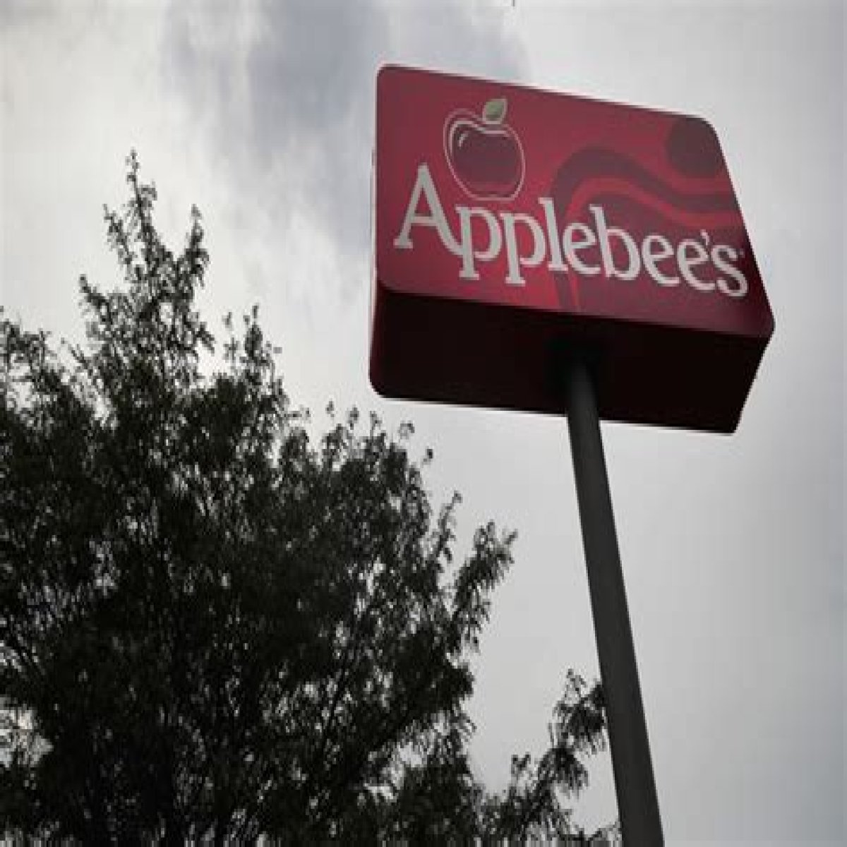 Applebee's in Lancaster robbed Monday morning – WSOC TV