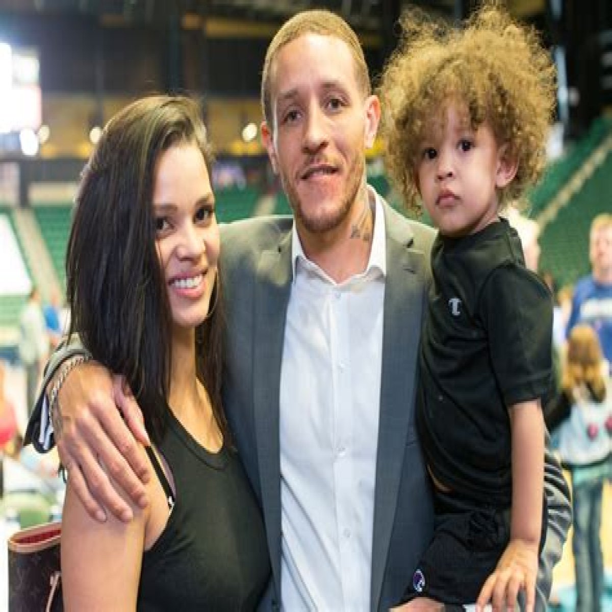 “Delonte West’s Journey with Wife Caressa Suzzette Madden: From NBA Star to Homelessness”.