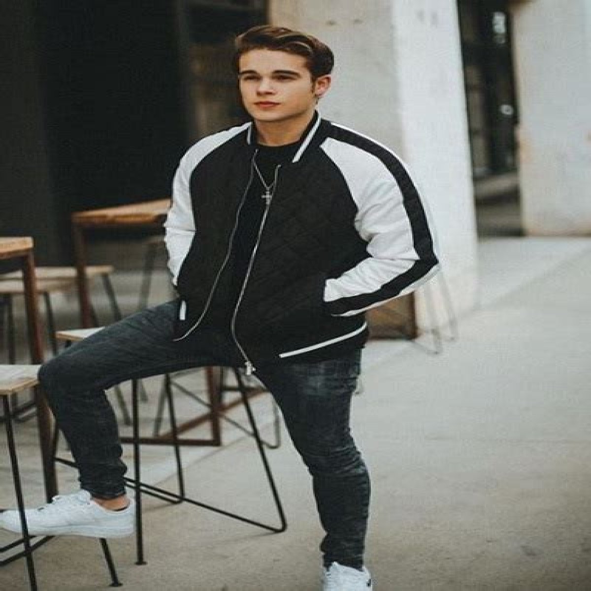Ricardo Hurtado Height, Weight, Age, Girlfriend, Biography & More